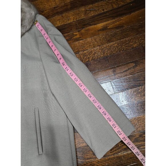 Vintage 1960s Swing Coat with Real Fur Collar - Picture 11 of 16